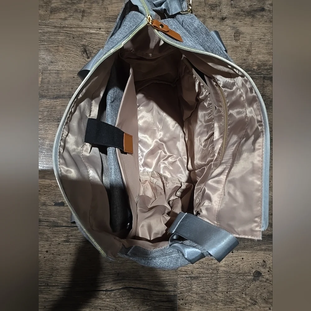Mommore Diaper Bag NWOT